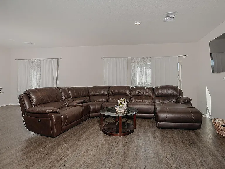 1822 Brushy Cedar Dr — Photo 4