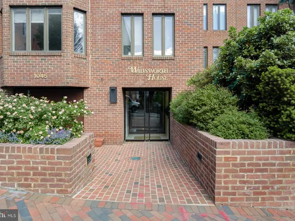 1045 31st St NW APT 303, Washington, DC 20007