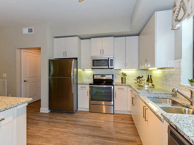 The Residences at Chastain Apartments — Photo 7