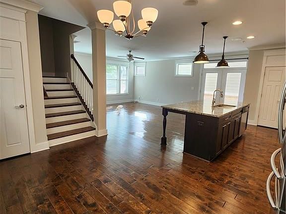 4th image of 2665 Telfair Ln SE