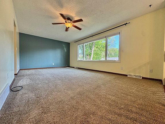 2nd image of 301 Southview Dr
