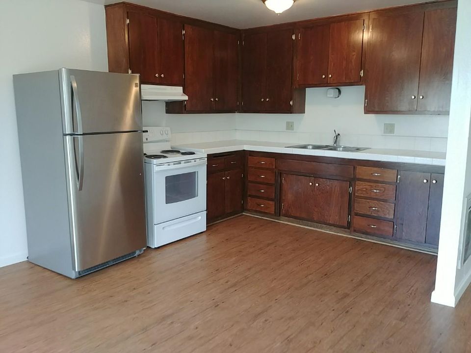 2nd image of 6656 Sueno Rd APT C