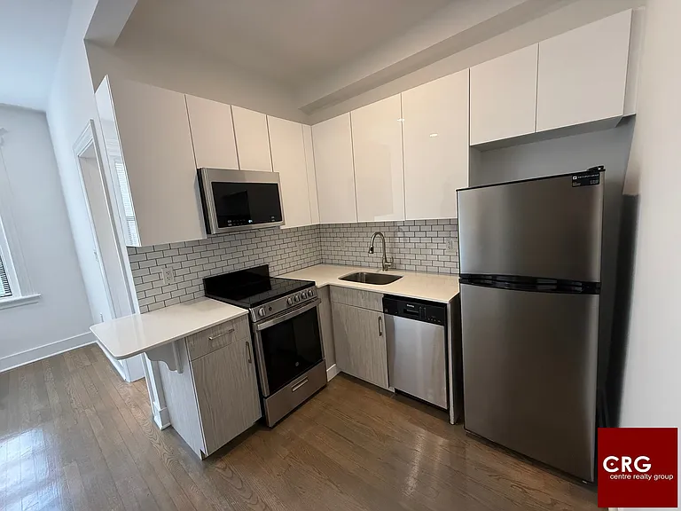 11 Queensberry St #11L — Photo 1