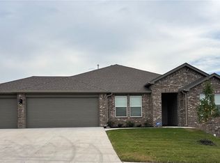 1041 Vista Ave, Prairie Grove, AR 72753