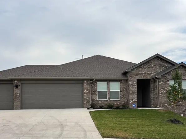 1041 Vista Ave, Prairie Grove, AR 72753