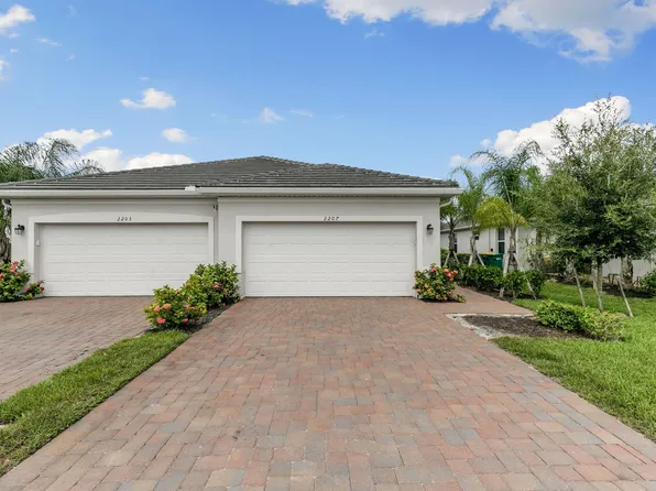 2207 Dragonfruit Way, Naples, FL 34120