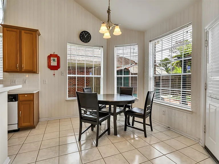 13315 Georgetown Dr — Photo 13