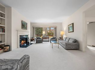 1 Milbank Ave APT 2D, Greenwich, CT 06830