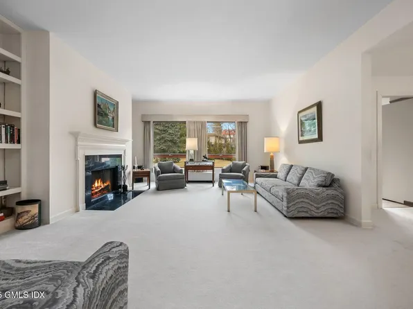 1 Milbank Ave APT 2D, Greenwich, CT 06830