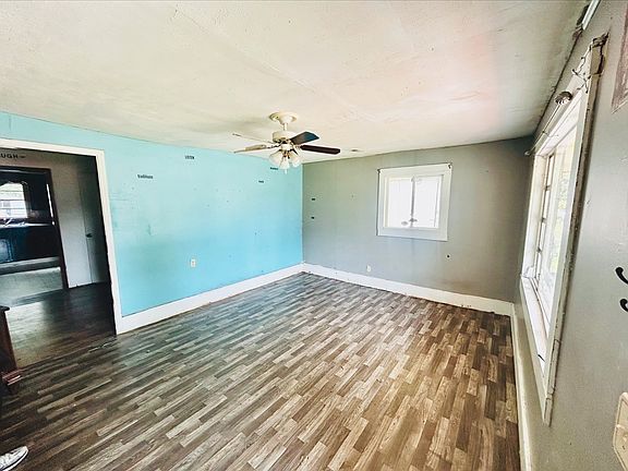 4th image of 1010 Porter St