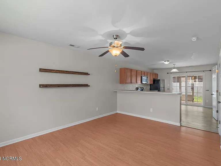 9005 Banister Loop — Photo 7