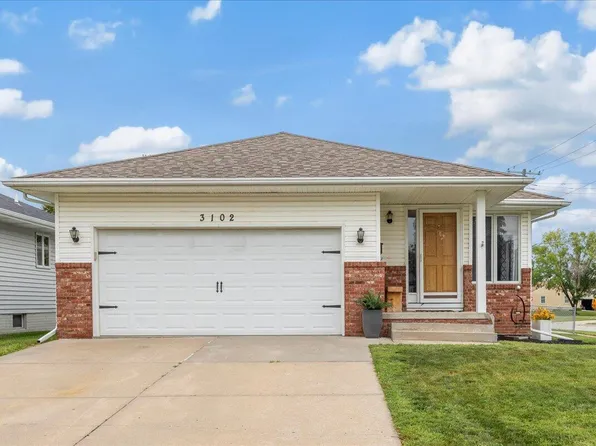 3102 8th Ave, Council Bluffs, IA 51501