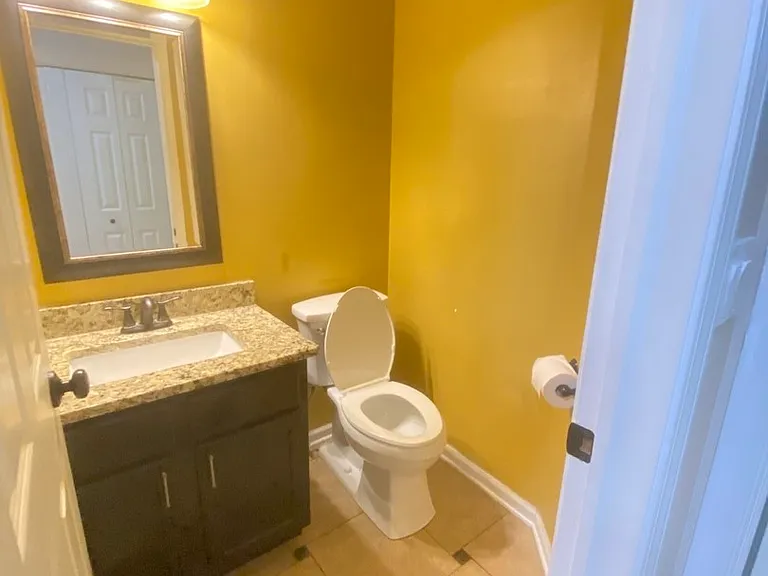 1213 Pennsbury Ln — Photo 11