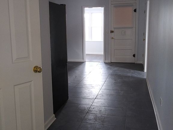 4th image of 5454 W Fullerton Ave #2