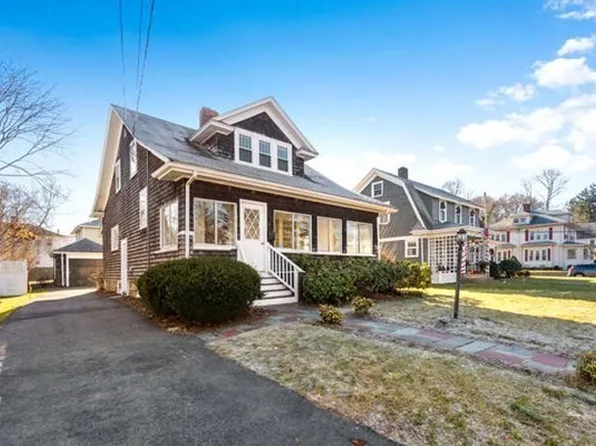 3 Edge Hill Rd, Milton, MA 02186
