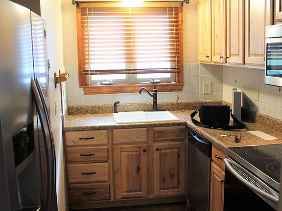 3rd image of 75 Jolly Ln APT D-1