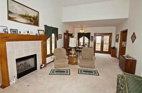 3rd image of 12520 Augusta Dr