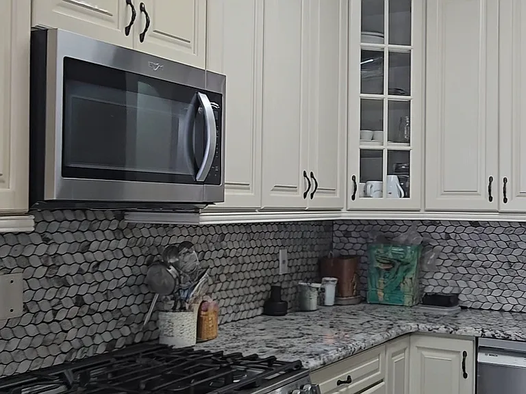 605 Blossom Cir — Photo 18
