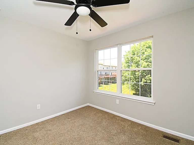 18 Norsham Way #1 — Photo 28