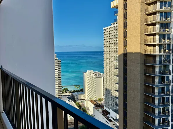 201 Ohua Ave #T1-3202, Honolulu, HI 96815