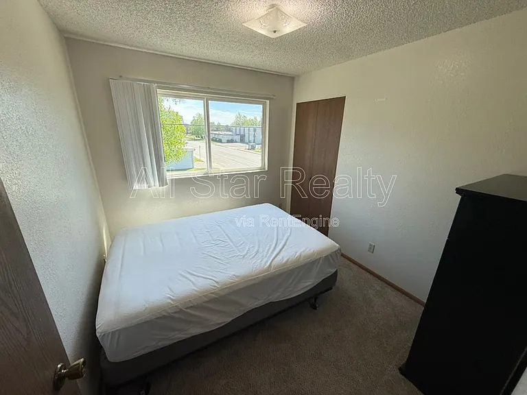 Norseman Apartments — Photo 21
