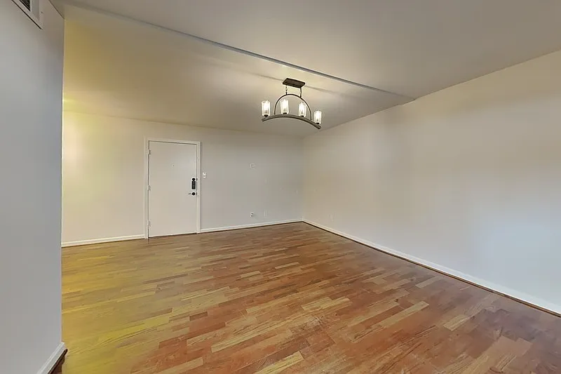 2 bed, 2.0 bath, 948 sqft, $2,200 — Photo 3