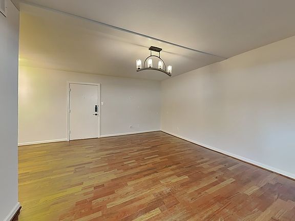 3rd image of 505 Westcott St APT 102
