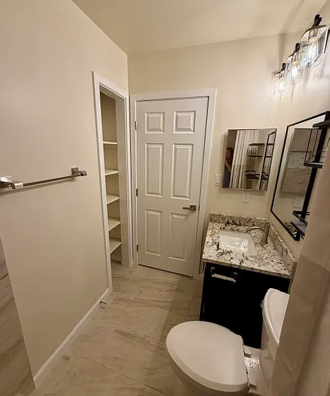 1120 S Hazelton Ln — Photo 13