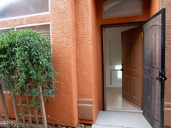 4th image of 2044 E Calle Sierra Del Manantial
