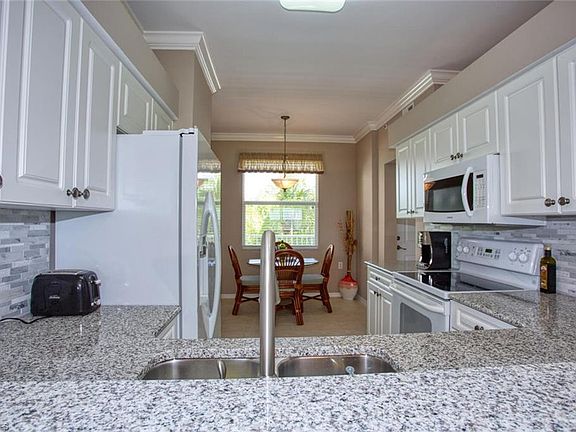 5th image of 10350 Washingtonia Palm Way APT 4235