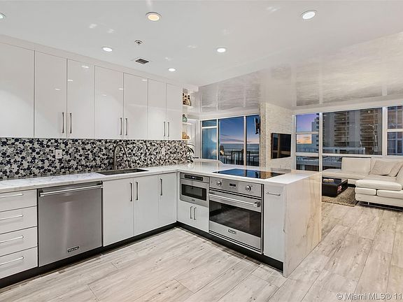 3rd image of 6801 Collins Ave #812