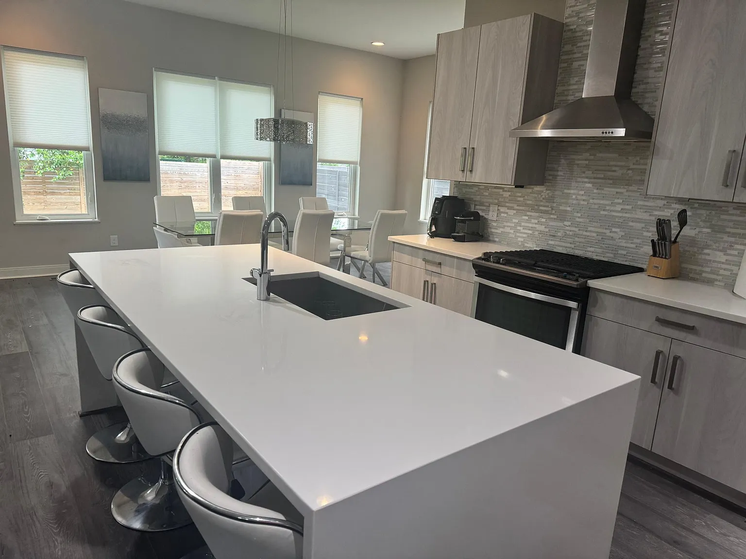 1306 Levy Way — Photo 3