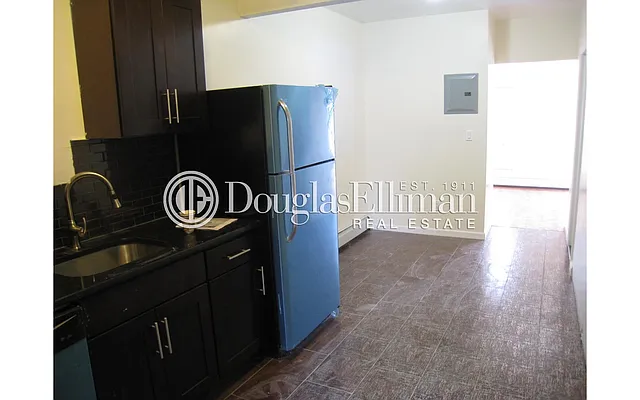 Rented by Douglas Elliman | media 26