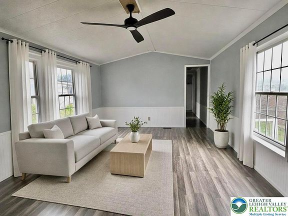 4th image of 82 Juniper Ct