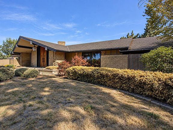 3rd image of 10355 Pellerin Rd
