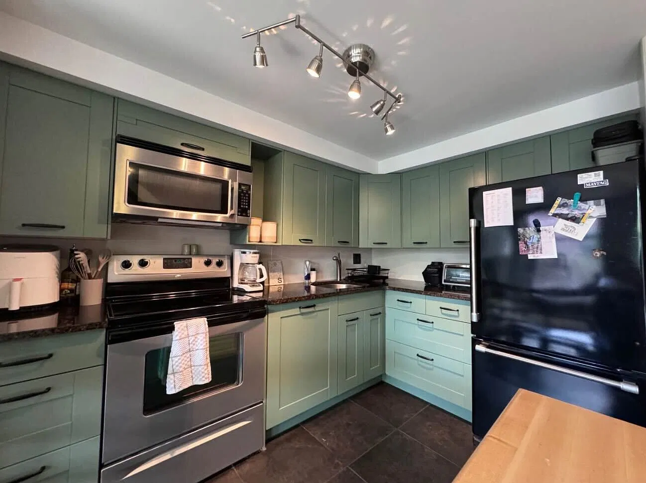 1 bed, 825 sqft, $2,800 — Photo 3