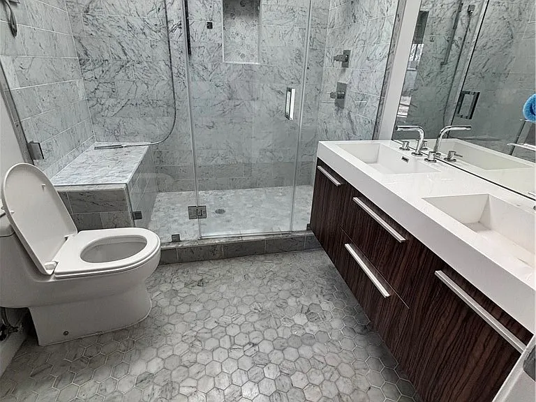 1009 Palms Blvd — Photo 2