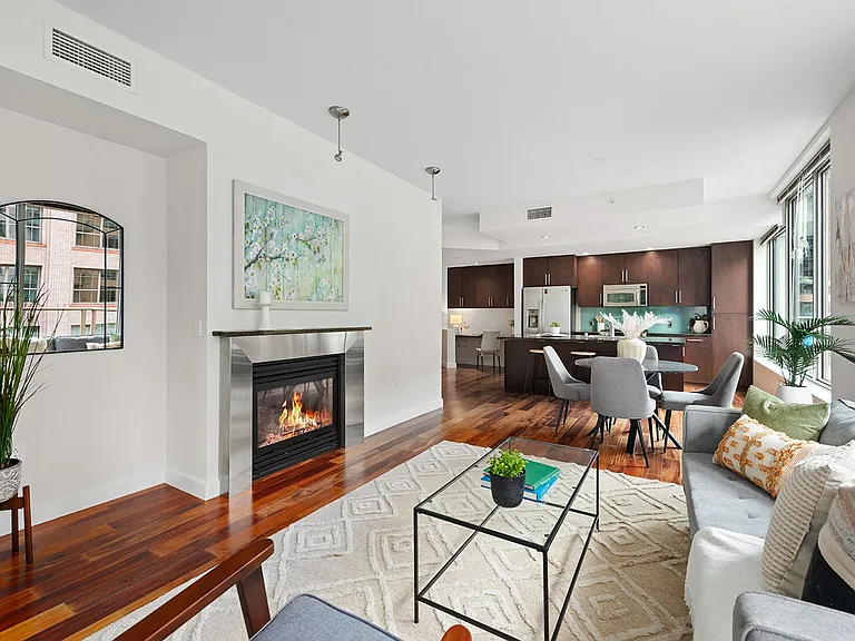 910 Lenora St #S403 — Photo 3