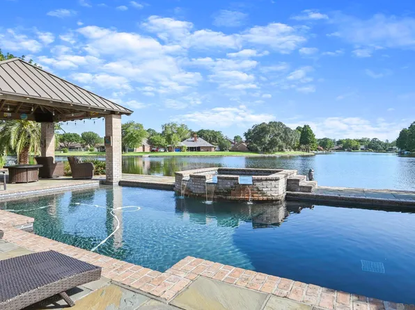 12327 Lake Sherwood Ave S, Baton Rouge, LA 70816