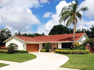 4217 Woods End Rd, Boca Raton, FL 33487