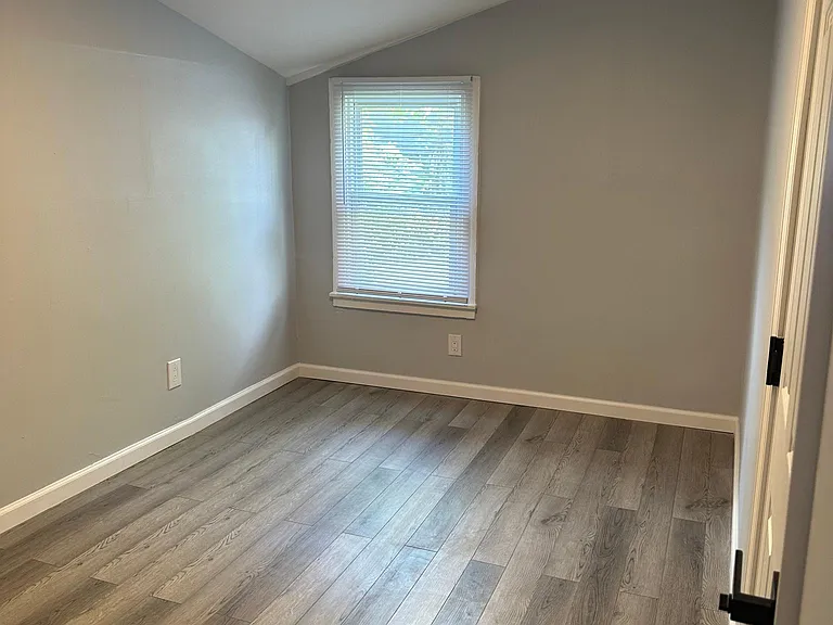 205 W Marcellus St — Photo 26