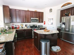 71 Flanders Ct, Hanover, PA 17331