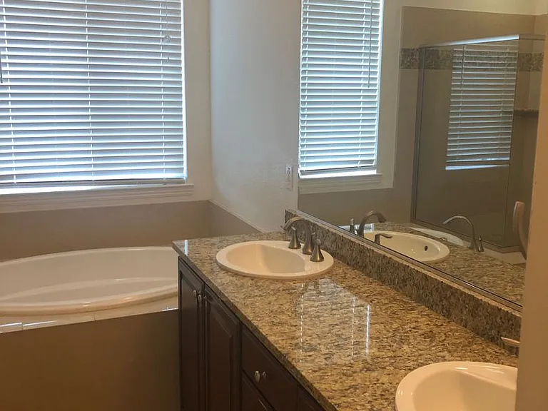 3651 Rosecrest Cir — Photo 12