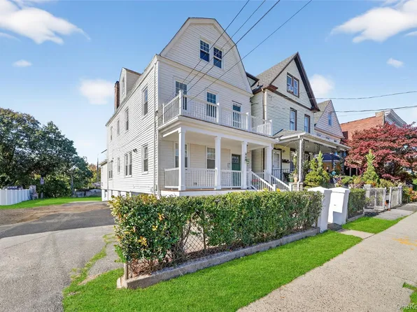 44 Madeleine Avenue, New Rochelle, NY 10801
