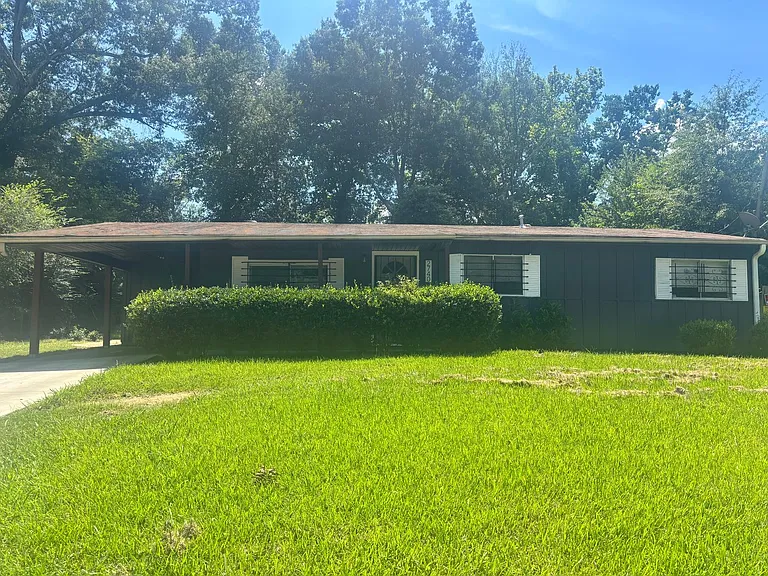 2740 Teresa Dr — Photo 1