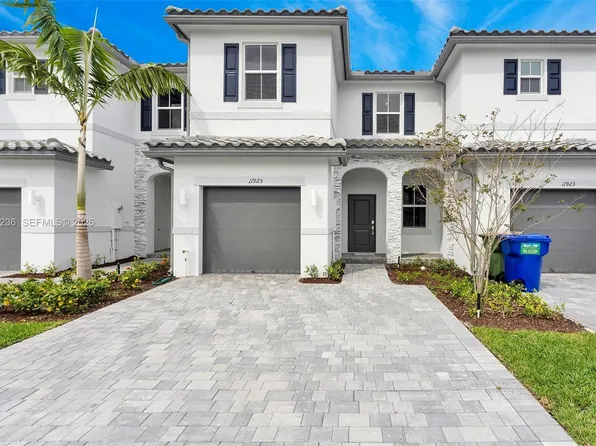 11925 NW 46th St, Coral Springs, FL 33076