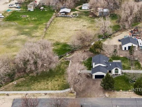 3rd image of 710 Keogh Ln