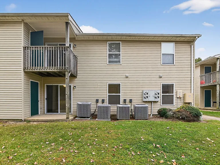 Acorn Grove Apartment Homes — Photo 43