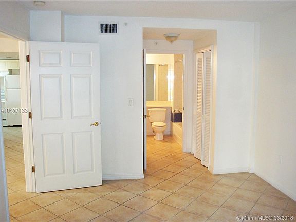 4th image of 1918 Brickell Ave APT 201