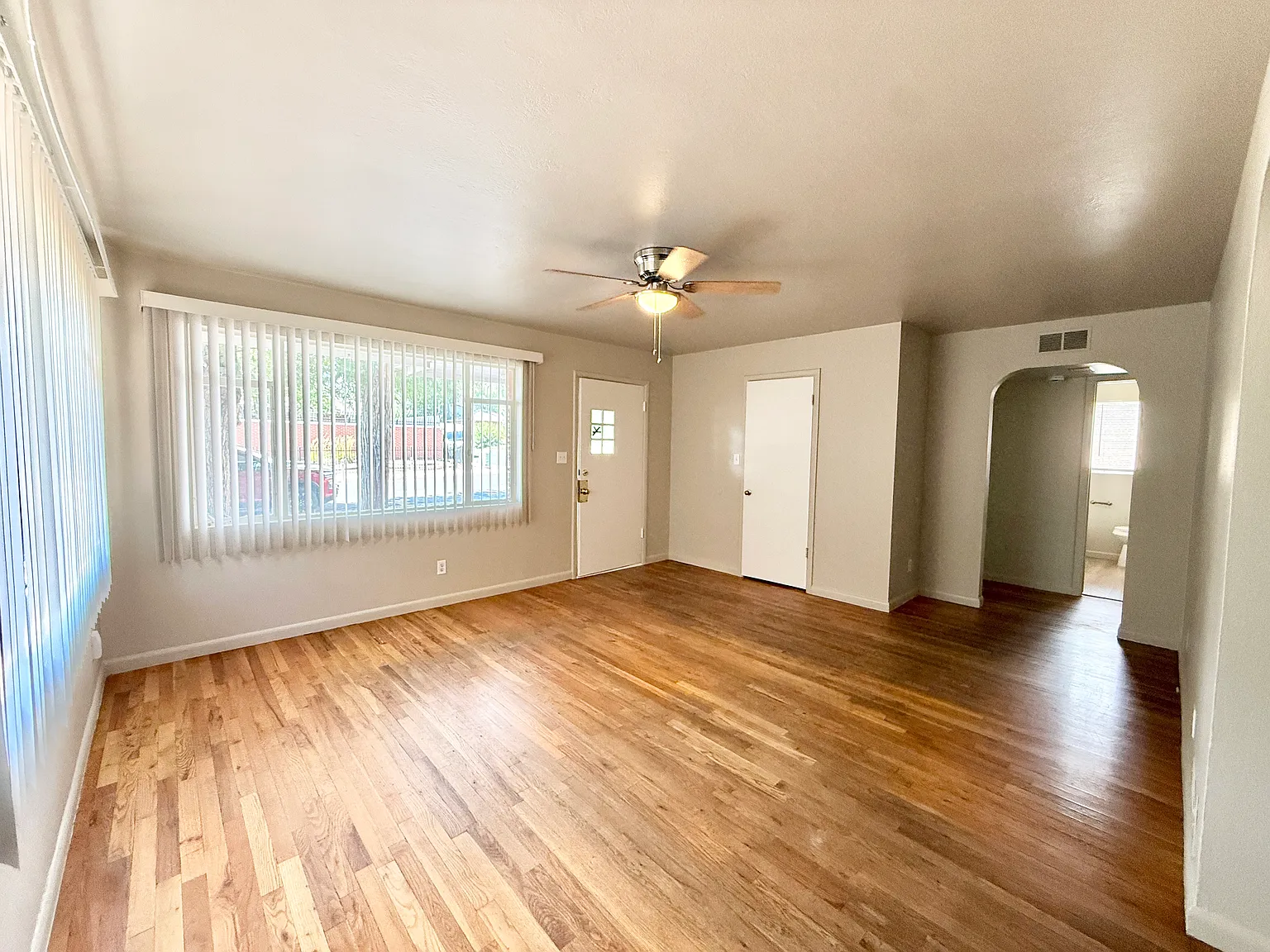 3 bed, $1,995 — Photo 3